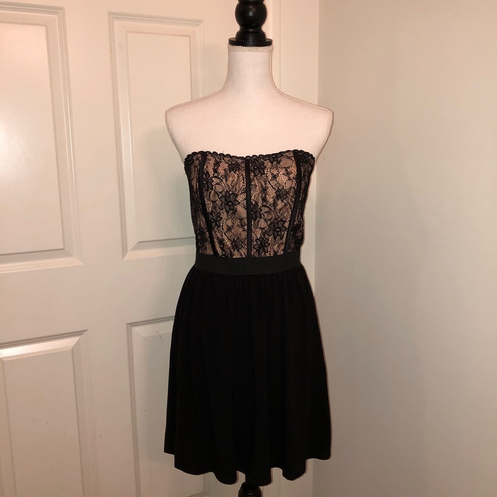 NWT Elle Belle De Jour Nude&Black Lace Dress Sz12